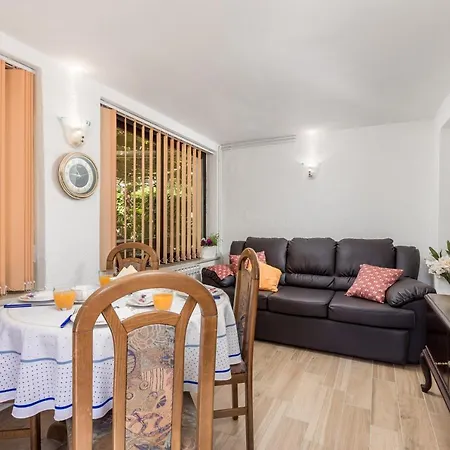 & Ribaric Guest house